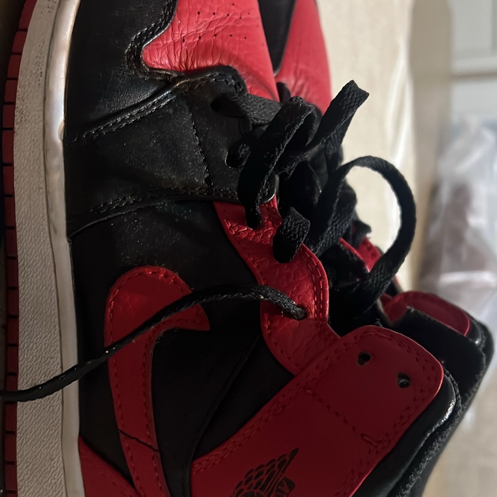 Jordan Kids Black and Red Sneakers